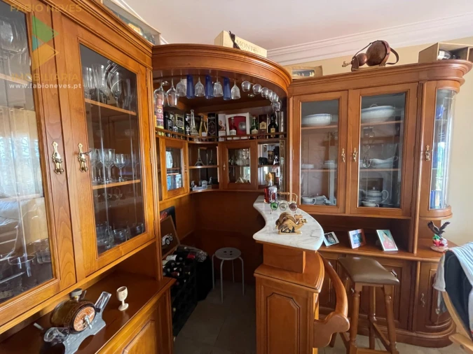 Moradia T4 para Venda em Arcozelo Foto 12