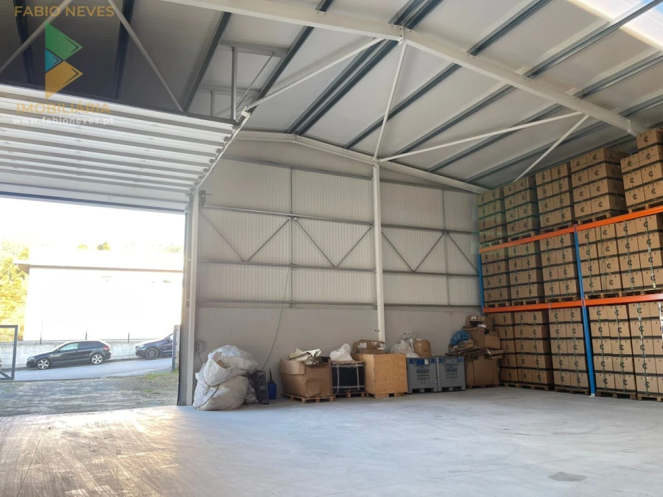 Armazém para Venda em Fornelos e Queijada Foto 11