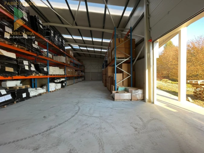 Armazém para Venda em Fornelos e Queijada Foto 18