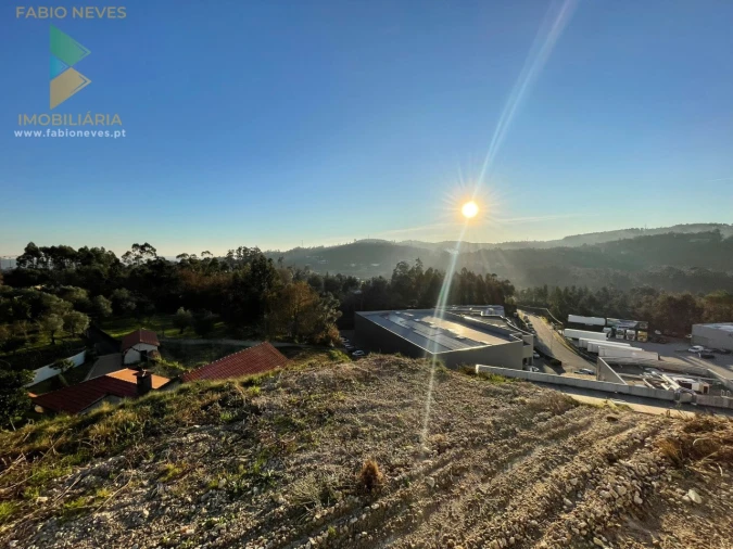 Armazém para Venda em Fornelos e Queijada Foto 22