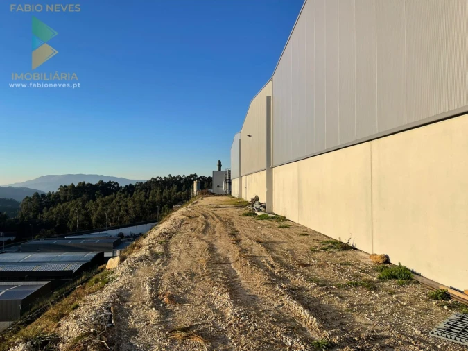 Armazém para Venda em Fornelos e Queijada Foto 30