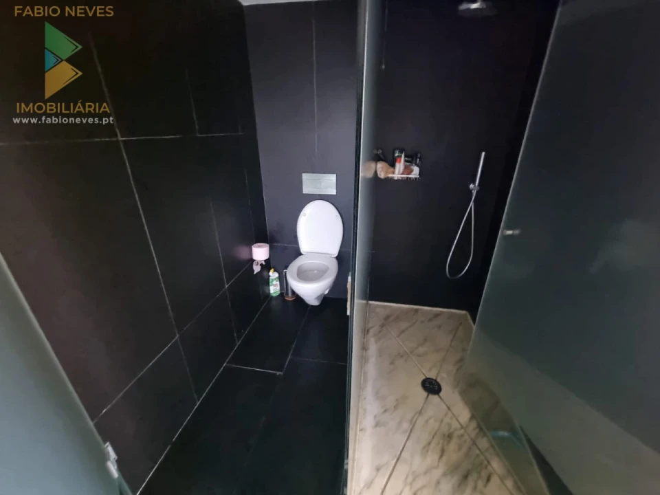 Moradia T5 para Venda em Fontão Foto 11