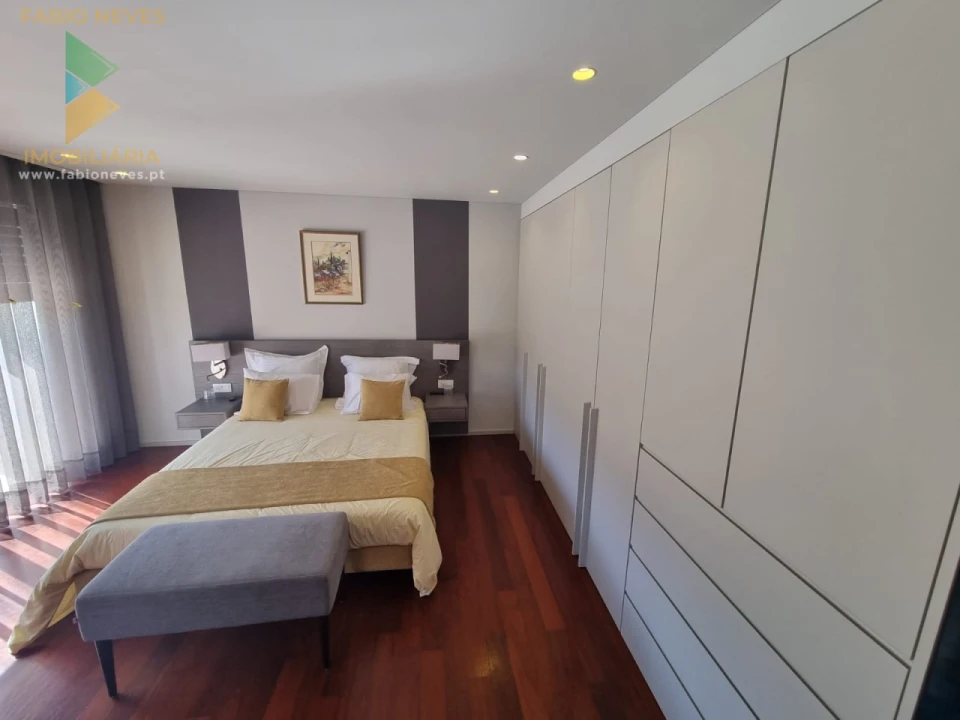 Moradia T5 para Venda em Fontão Foto 33