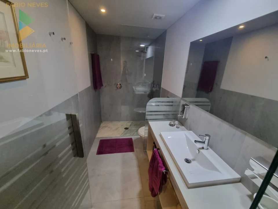 Moradia T5 para Venda em Fontão Foto 34