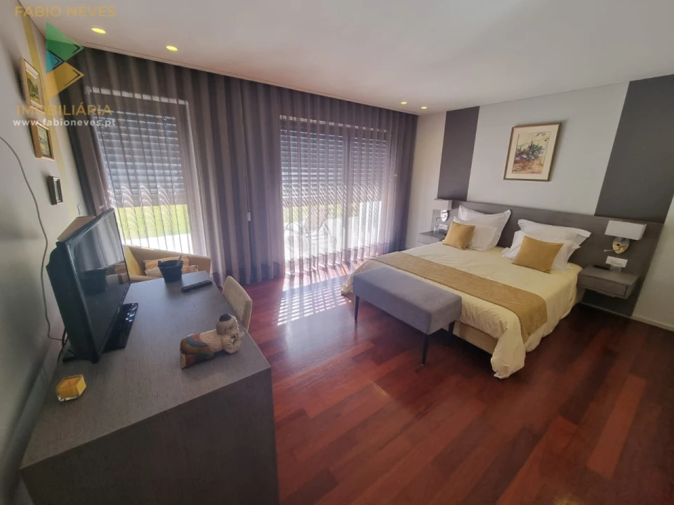 Moradia T5 para Venda em Fontão Foto 37