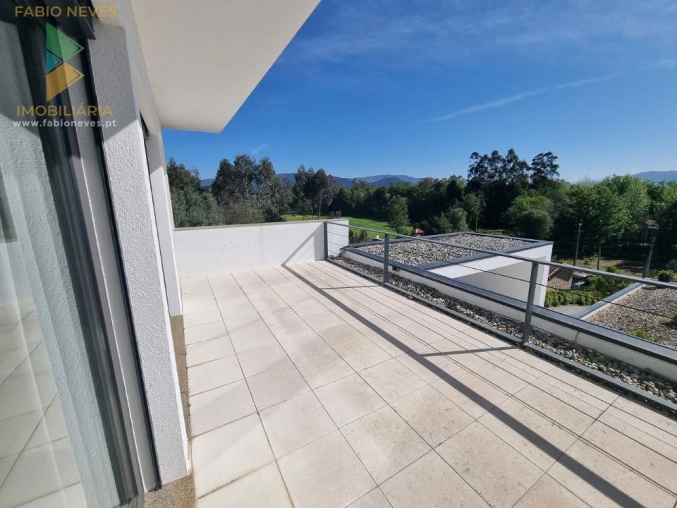 Moradia T5 para Venda em Fontão Foto 46