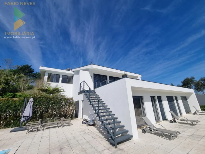 Moradia T5 para Venda em Fontão Foto 4