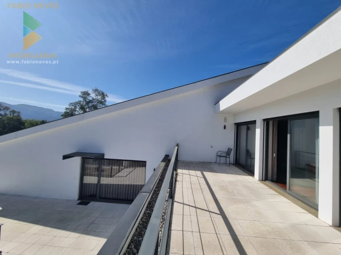 Moradia T5 para Venda em Fontão Foto 43