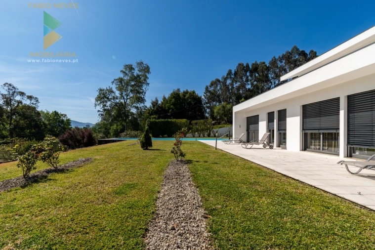 Moradia T5 para Venda em Fontão Foto 90