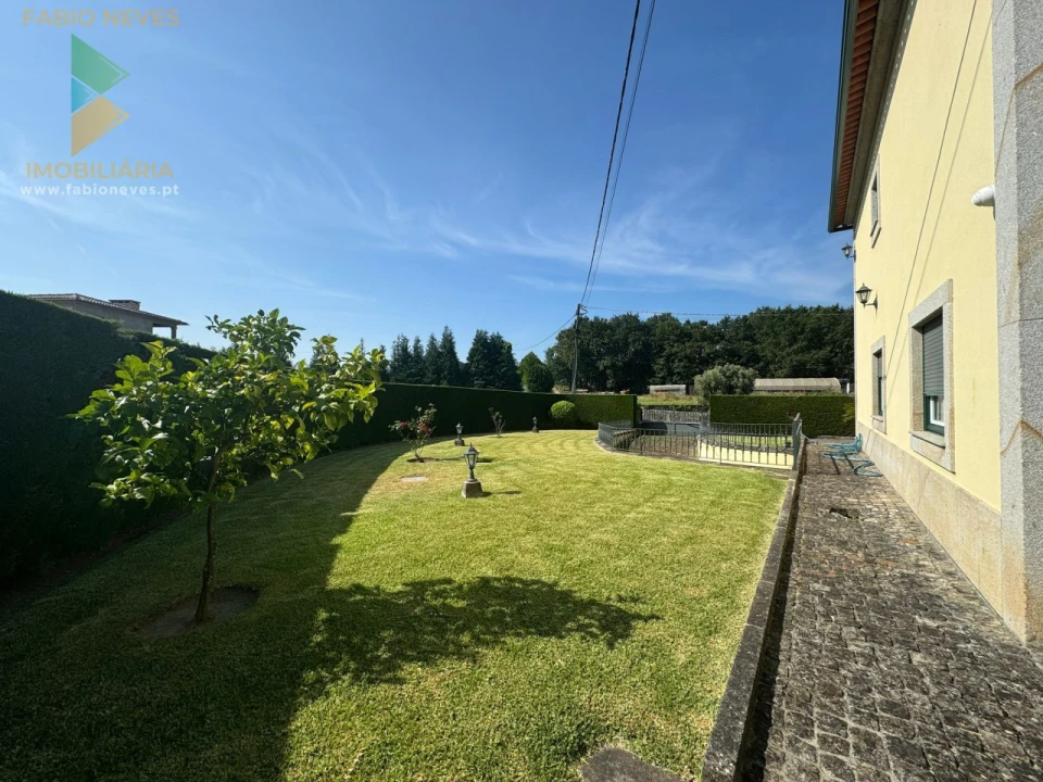 Moradia T3 para Venda em Bertiandos Foto 8