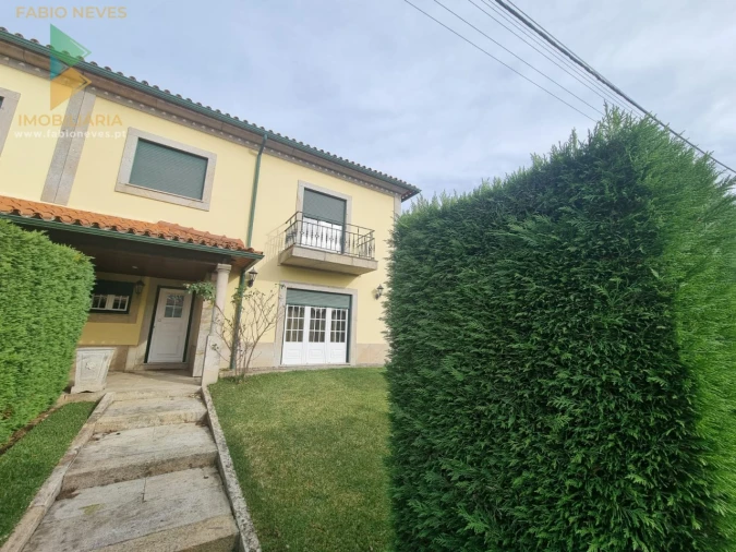 Moradia T3 para Venda em Bertiandos Foto 6