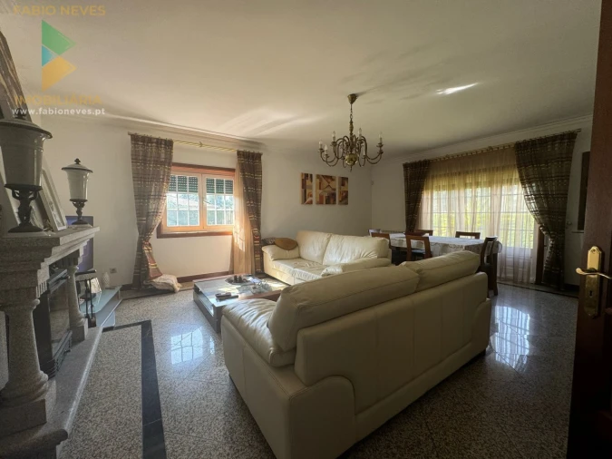 Moradia T3 para Venda em Bertiandos Foto 12