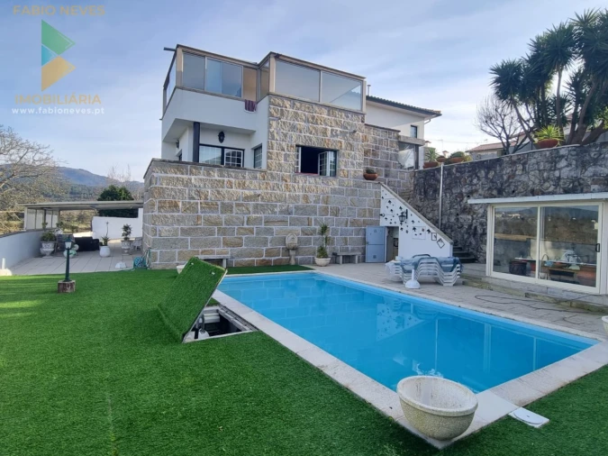 Moradia T5 para Venda em Ribeira Foto 2