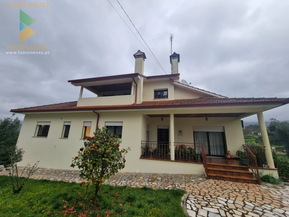 Moradia T4 para Venda em Arca e Ponte de Lima Foto 1