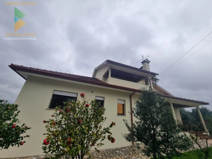 Moradia T4 para Venda em Arca e Ponte de Lima Foto 2