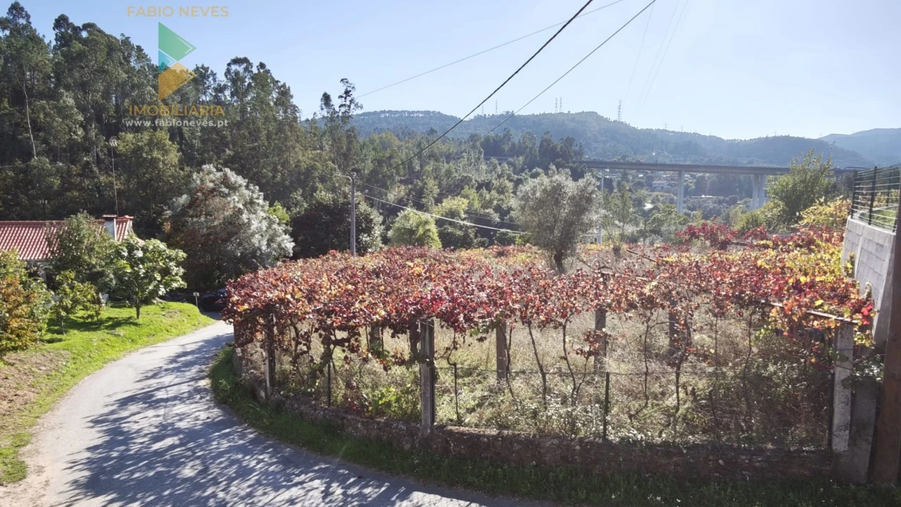 Terreno para Venda em Rebordões (Souto) Foto 1