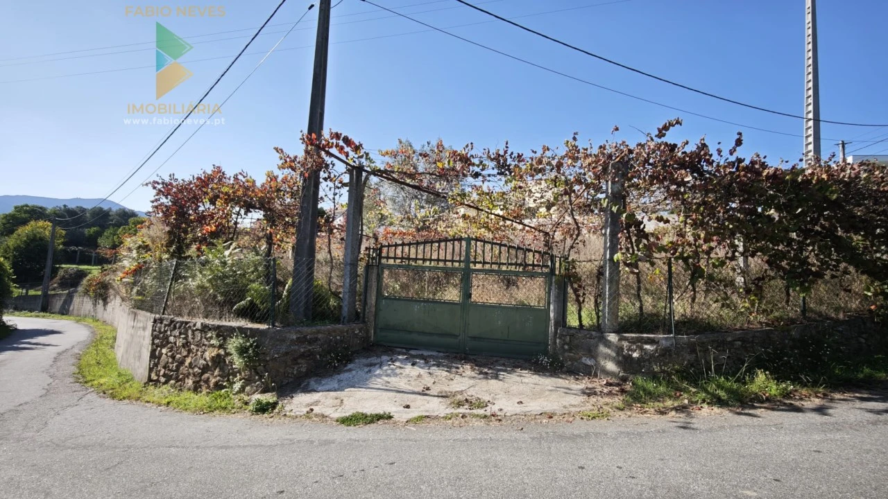 Terreno para Venda em Rebordões (Souto) Foto 2