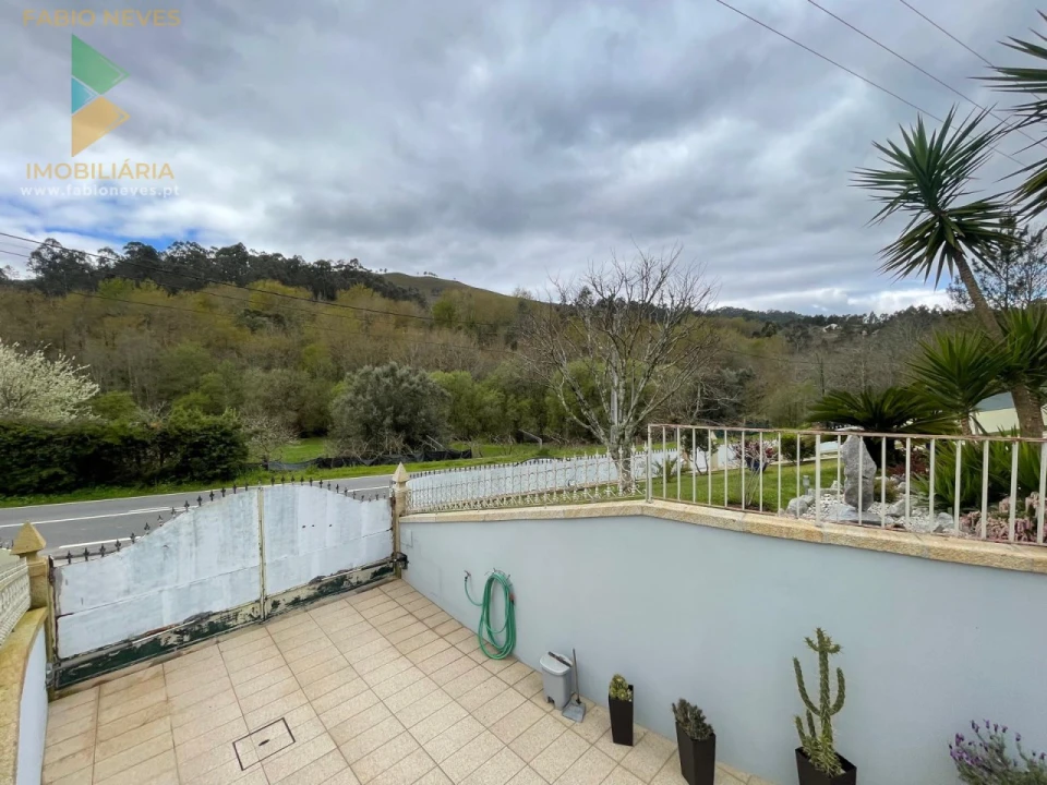Moradia T4 para Venda em Rebordões (Santa Maria) Foto 20