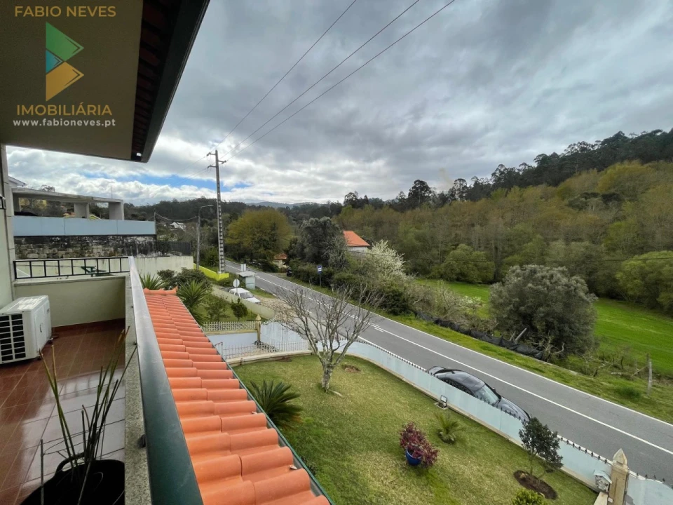 Moradia T4 para Venda em Rebordões (Santa Maria) Foto 73