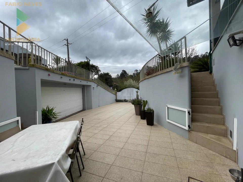 Moradia T4 para Venda em Rebordões (Santa Maria) Foto 81