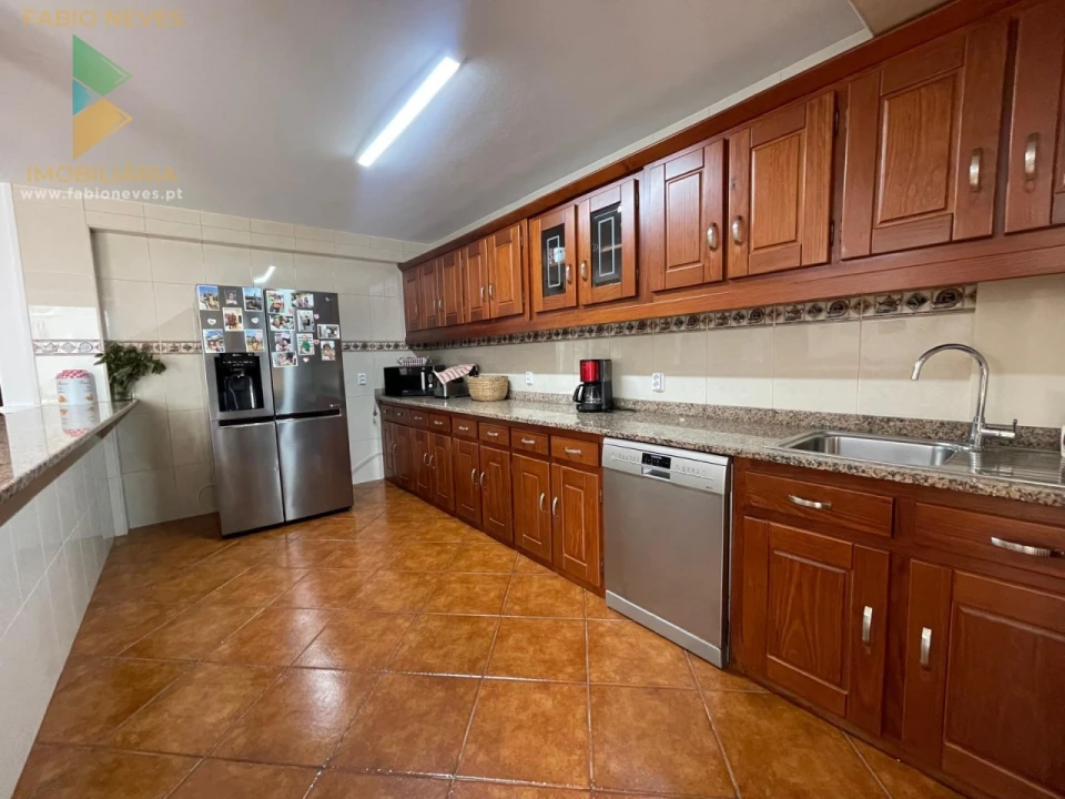 Moradia T4 para Venda em Rebordões (Santa Maria) Foto 93