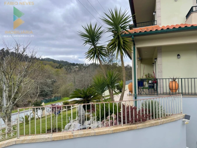 Moradia T4 para Venda em Rebordões (Santa Maria) Foto 23