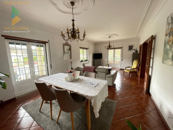 Moradia T4 para Venda em Rebordões (Santa Maria) Foto 34