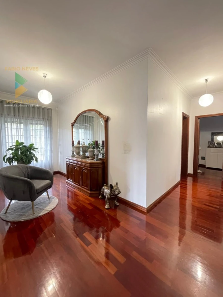 Moradia T4 para Venda em Rebordões (Santa Maria) Foto 47