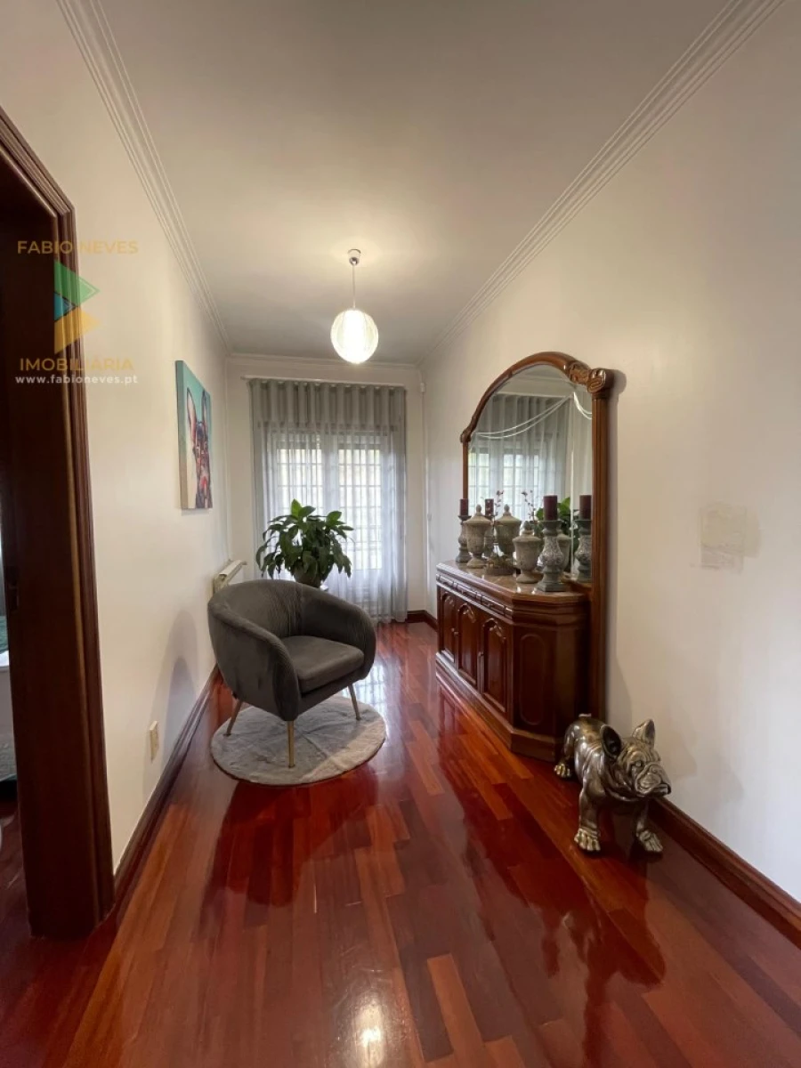 Moradia T4 para Venda em Rebordões (Santa Maria) Foto 48