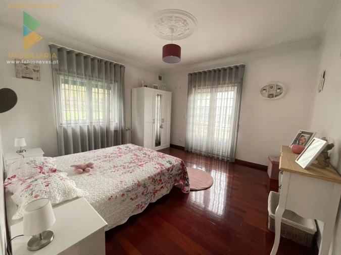 Moradia T4 para Venda em Rebordões (Santa Maria) Foto 49