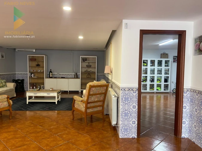 Moradia T4 para Venda em Rebordões (Santa Maria) Foto 67