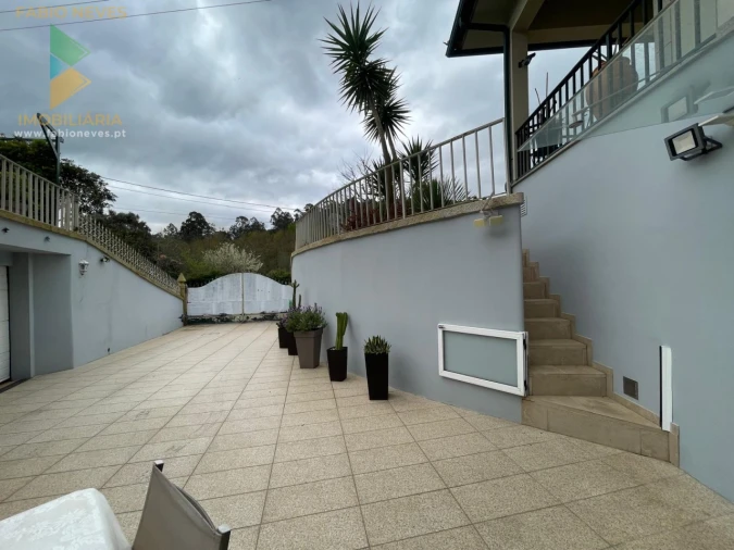 Moradia T4 para Venda em Rebordões (Santa Maria) Foto 82