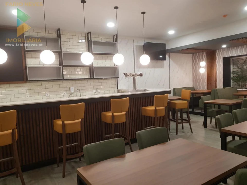 Negócio para Venda em Freixieiro de Soutelo Foto 3