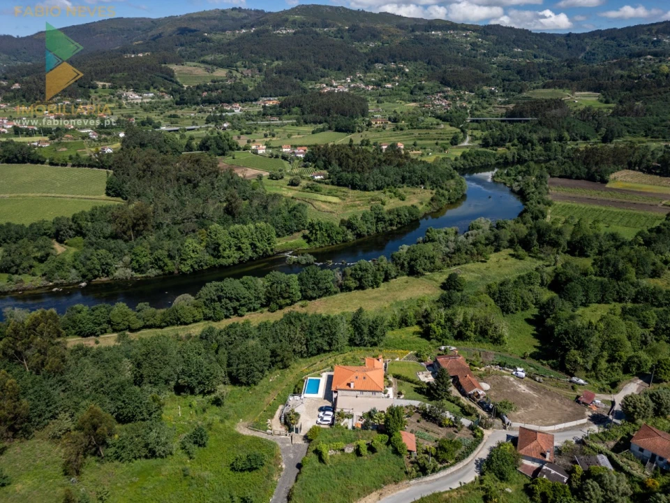 Quinta T4 para Venda em Gemieira Foto 32