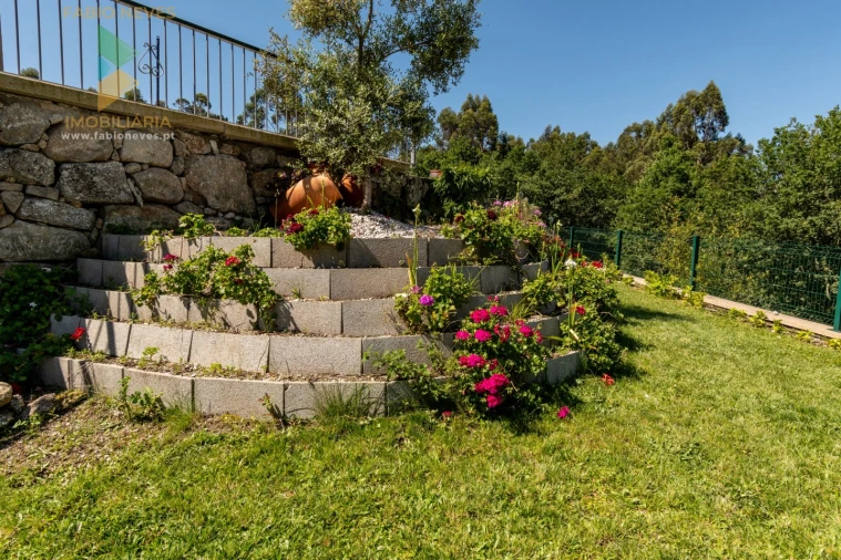 Quinta T4 para Venda em Gemieira Foto 16