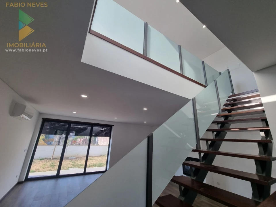 Moradia T3 para Venda em Seara Foto 10