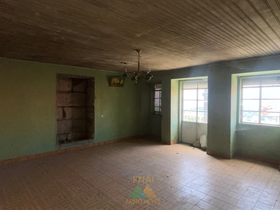 Moradia T4 para Venda em Gondoriz Foto 10