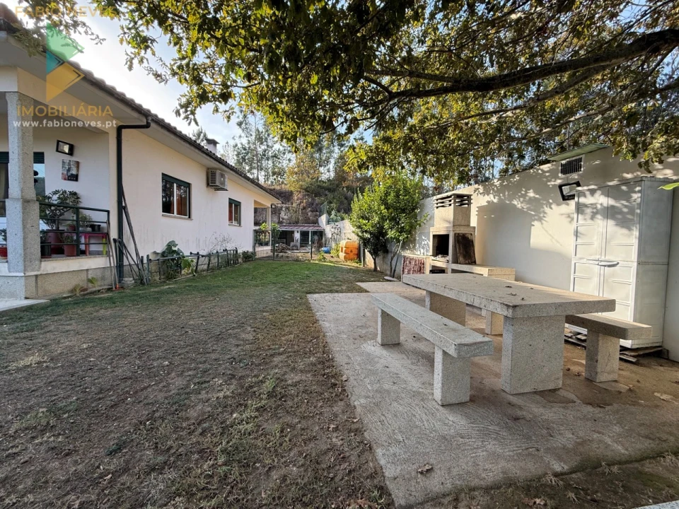 Moradia T3 para Venda em Ponte da Barca, V.N. Muía, Paço Vedro Magalhães Foto 18