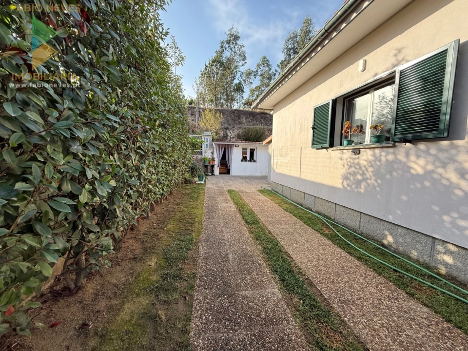 Moradia T3 para Venda em Ponte da Barca, V.N. Muía, Paço Vedro Magalhães Foto 52
