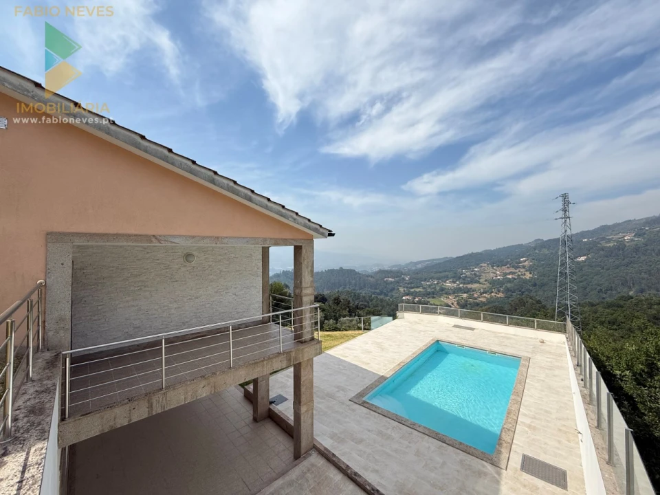 Moradia T4 para Venda em Cendufe Foto 13