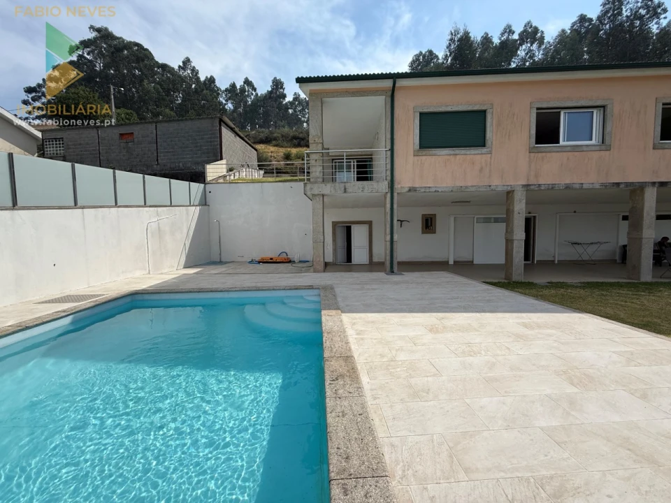 Moradia T4 para Venda em Cendufe Foto 40