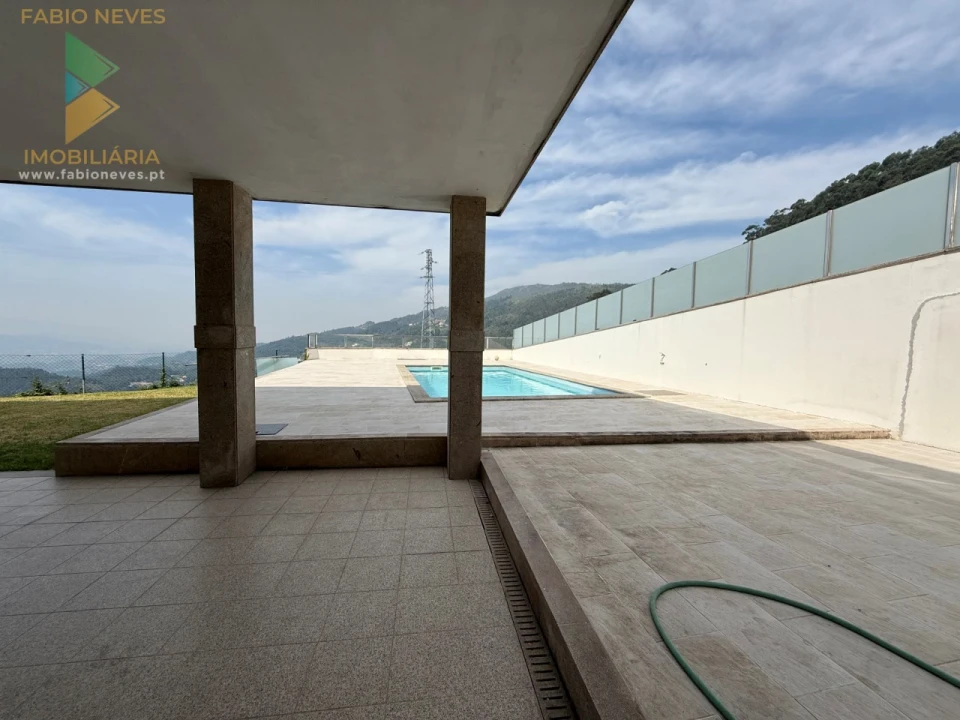 Moradia T4 para Venda em Cendufe Foto 44