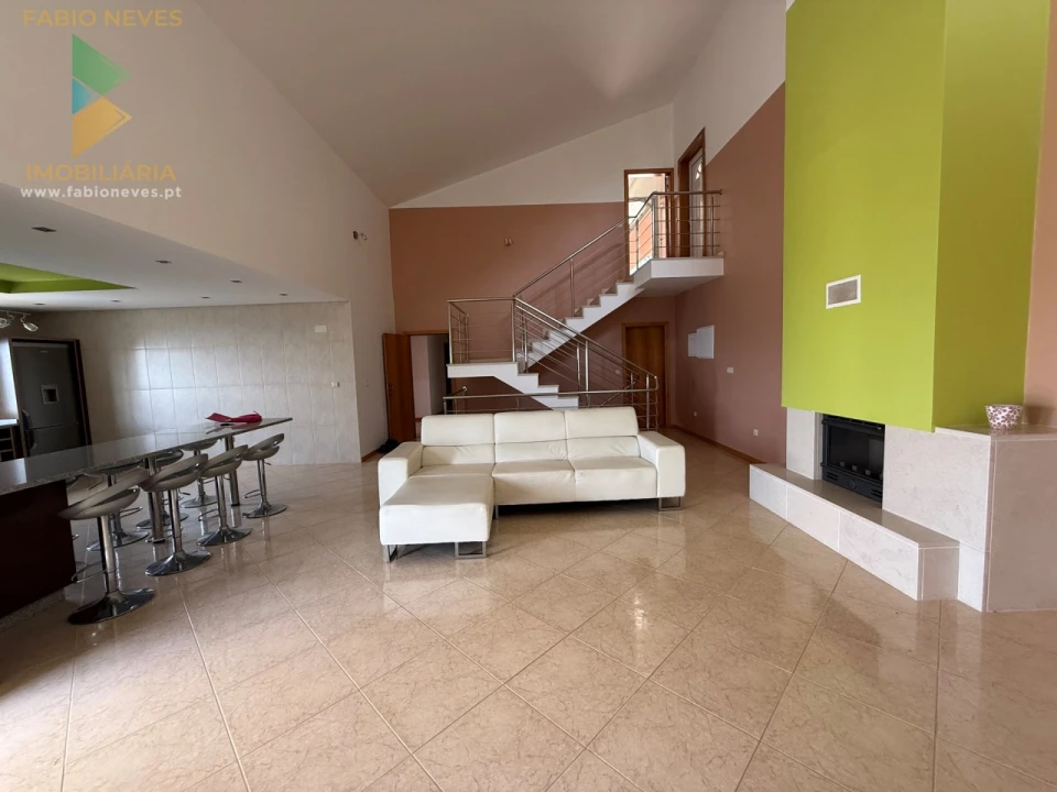 Moradia T4 para Venda em Cendufe Foto 49