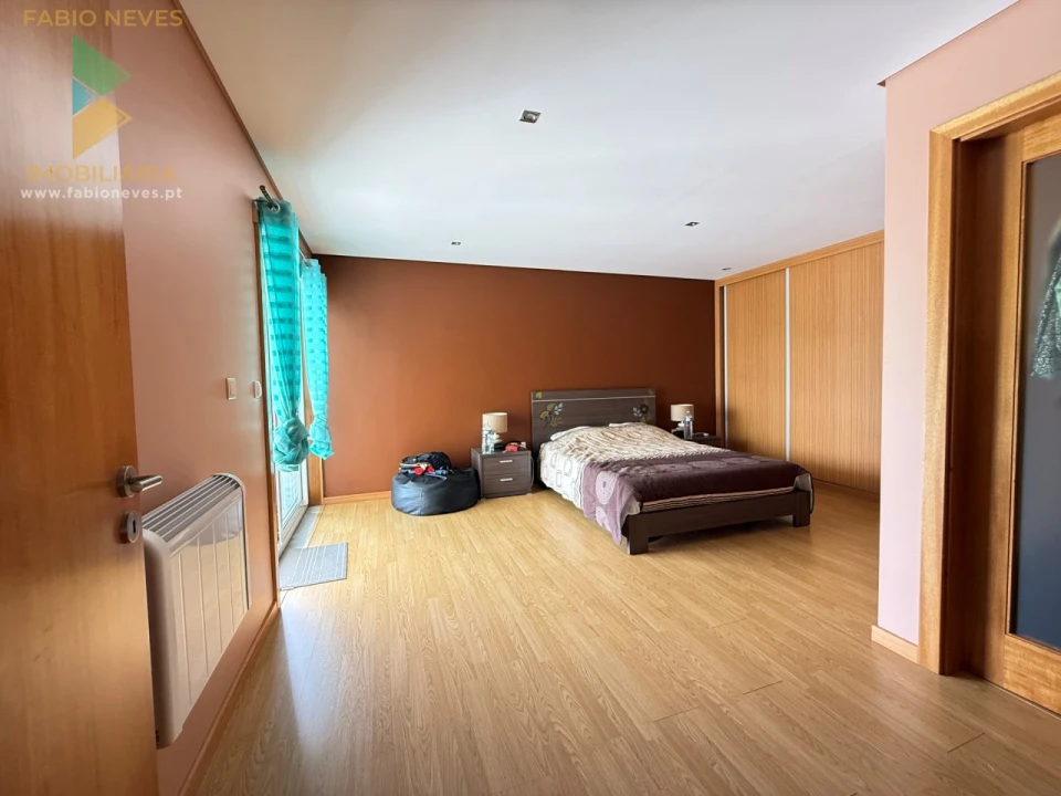 Moradia T4 para Venda em Cendufe Foto 64