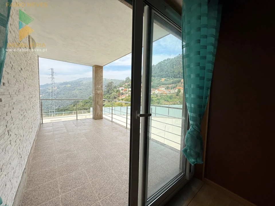 Moradia T4 para Venda em Cendufe Foto 68