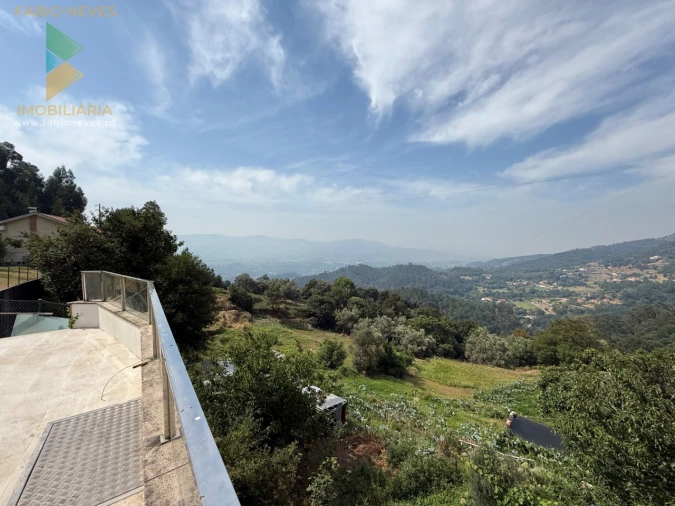 Moradia T4 para Venda em Cendufe Foto 5