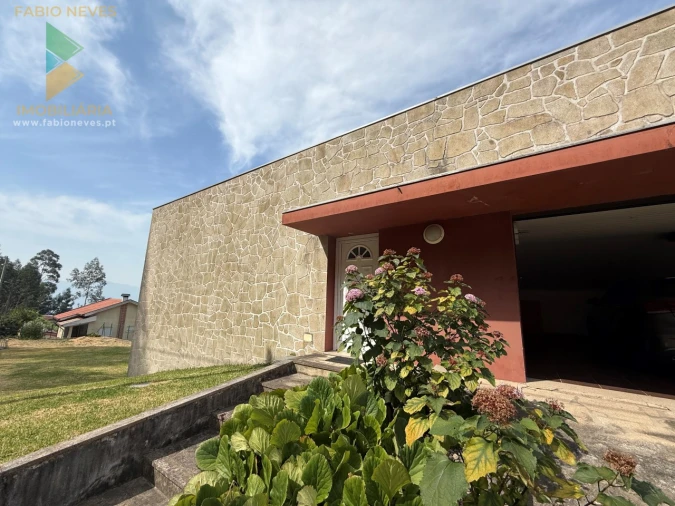 Moradia T4 para Venda em Cendufe Foto 11