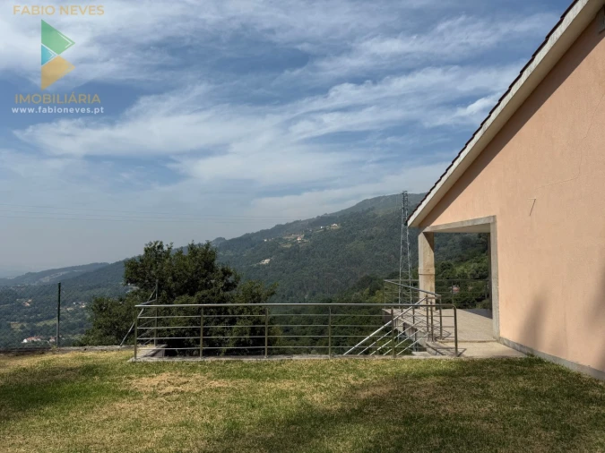 Moradia T4 para Venda em Cendufe Foto 21