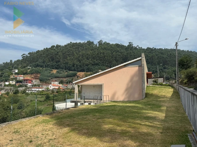 Moradia T4 para Venda em Cendufe Foto 22