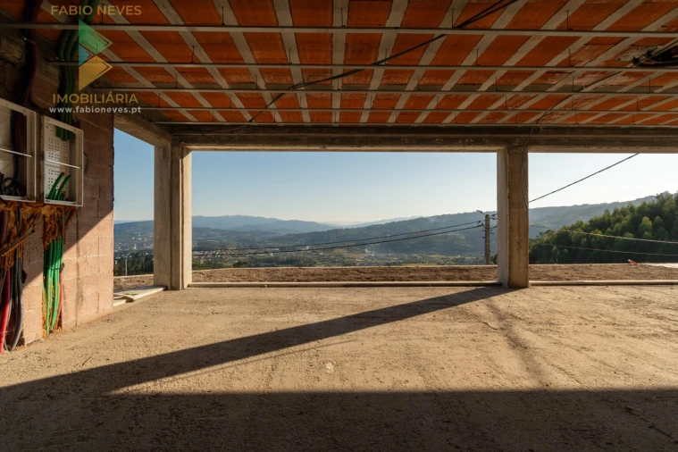 Moradia T4 para Venda em Gondufe Foto 8